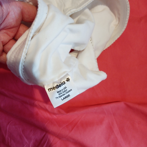Medela pumping bra - Picture 3 of 3